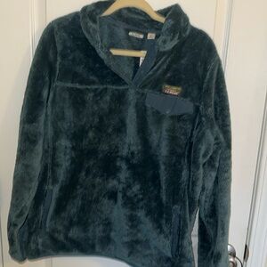 Blue L.L.Bean warm sweatshirt. Size XL, but runs smaller. NWT